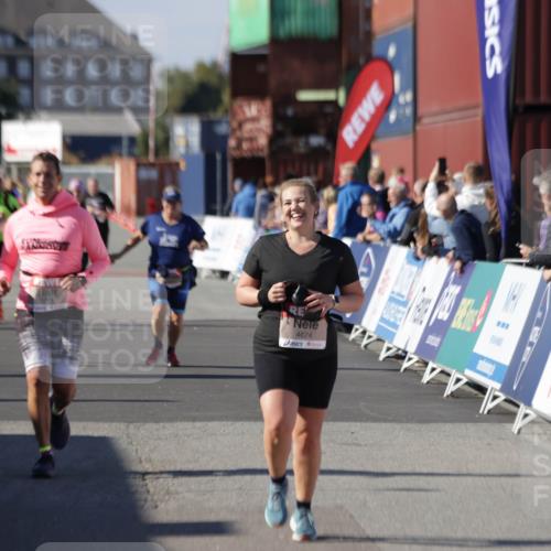 03.10.2025 - Köhlbrandbrückenlauf Jannik Wohlers http://msf.ph/oto/9118118 03.10.2025 13:34:15 Ziel 4438, 4674, 5207, 5221, 5593, 6095, 6574 meine-sportfotos.de