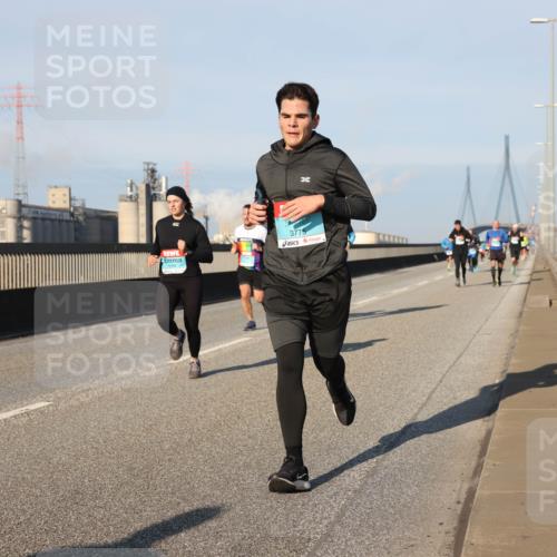 03.10.2025 - Köhlbrandbrückenlauf Lena Gebhardt http://msf.ph/oto/9118149 03.10.2025 09:44:39 Position 2 3775 meine-sportfotos.de
