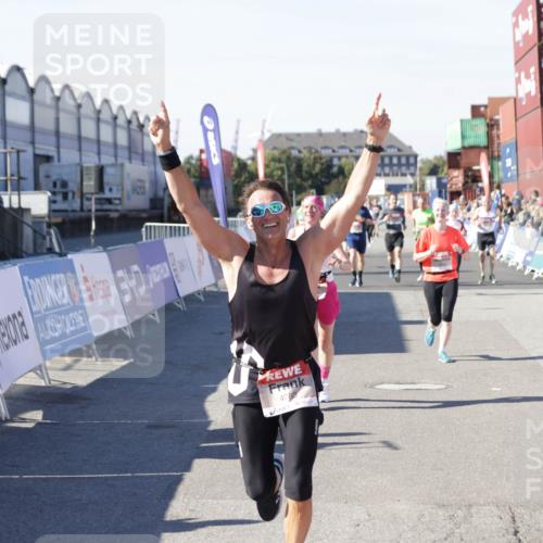 03.10.2025 - Köhlbrandbrückenlauf Jannik Wohlers http://msf.ph/oto/9118152 03.10.2025 13:03:24 Ziel 4208, 4225, 4252, 4268, 4283, 4300, 4454, 4856, 5048, 5063, 6194, 6207, 6279, 6612, 6632 meine-sportfotos.de