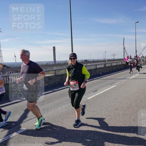 03.10.2025 - Köhlbrandbrückenlauf Michael Burmester http://msf.ph/oto/9118153 03.10.2025 12:59:29 Position 2  meine-sportfotos.de