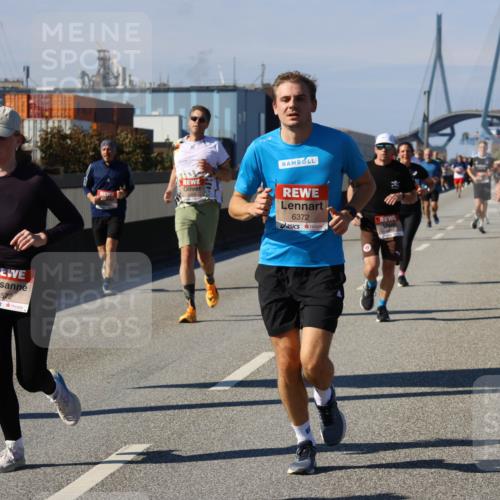 03.10.2025 - Köhlbrandbrückenlauf Strokosch-Dieckow http://msf.ph/oto/9118163 03.10.2025 12:54:18 Position 3 5352, 6572, 6372, 6024 meine-sportfotos.de