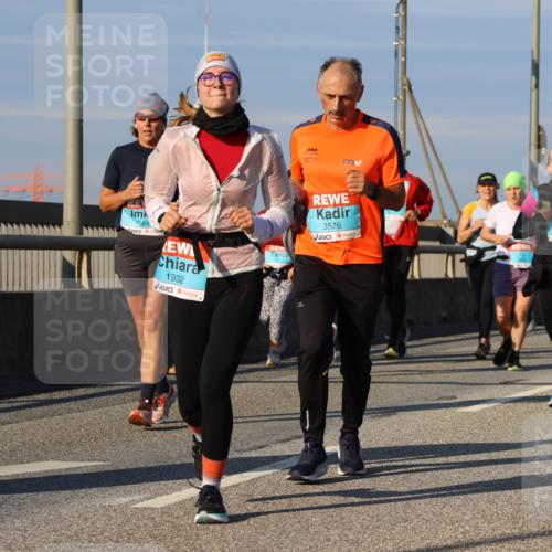 03.10.2025 - Köhlbrandbrückenlauf Strokosch-Dieckow http://msf.ph/oto/9118176 03.10.2025 09:52:13 Position 2 1684, 1932, 3576, 2789, 2945 meine-sportfotos.de