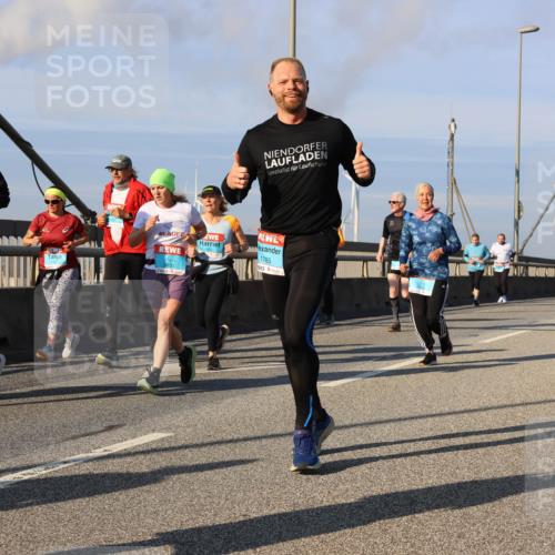 03.10.2025 - Köhlbrandbrückenlauf Strokosch-Dieckow http://msf.ph/oto/9118196 03.10.2025 09:52:17 Position 2 1785 meine-sportfotos.de