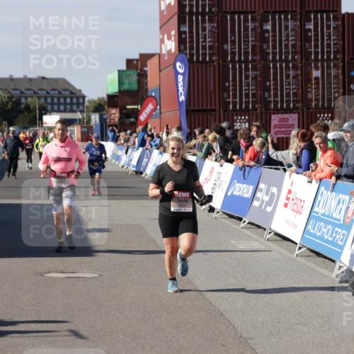 03.10.2025 - Köhlbrandbrückenlauf Jannik Wohlers http://msf.ph/oto/9118209 03.10.2025 13:34:17 Ziel 4674, 5207, 5221, 5593, 6095, 6574 meine-sportfotos.de