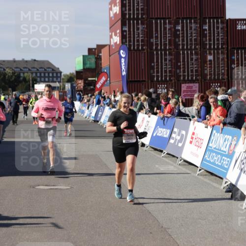 03.10.2025 - Köhlbrandbrückenlauf Jannik Wohlers http://msf.ph/oto/9118221 03.10.2025 13:34:17 Ziel 4674, 5207, 5221, 5593, 6095, 6574 meine-sportfotos.de