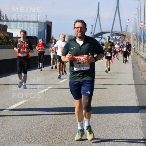 03.10.2025 - Köhlbrandbrückenlauf Strokosch-Dieckow http://msf.ph/oto/9118225 03.10.2025 12:54:25 Position 3 4147 meine-sportfotos.de
