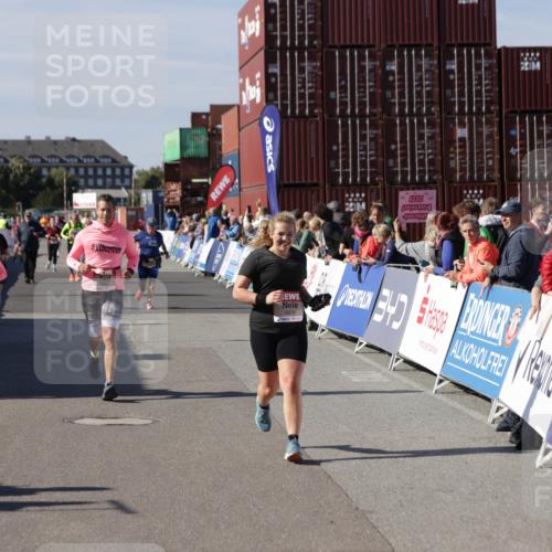 03.10.2025 - Köhlbrandbrückenlauf Jannik Wohlers http://msf.ph/oto/9118227 03.10.2025 13:34:17 Ziel 4674, 5207, 5221, 5593, 6095, 6574 meine-sportfotos.de