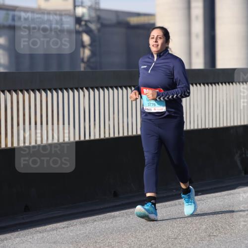 03.10.2025 - Köhlbrandbrückenlauf Lena Gebhardt http://msf.ph/oto/9118229 03.10.2025 10:24:51 Position 2 3776 meine-sportfotos.de