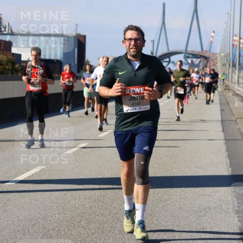 03.10.2025 - Köhlbrandbrückenlauf Strokosch-Dieckow http://msf.ph/oto/9118230 03.10.2025 12:54:25 Position 3 4147 meine-sportfotos.de