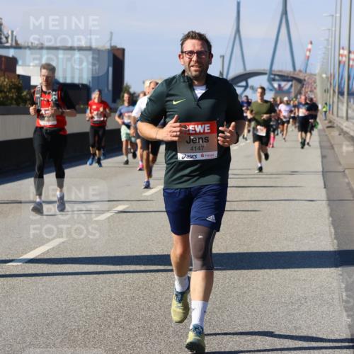 03.10.2025 - Köhlbrandbrückenlauf Strokosch-Dieckow http://msf.ph/oto/9118234 03.10.2025 12:54:25 Position 3 4147 meine-sportfotos.de