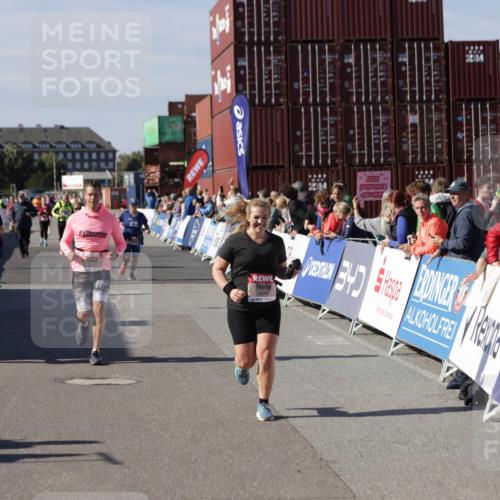 03.10.2025 - Köhlbrandbrückenlauf Jannik Wohlers http://msf.ph/oto/9118235 03.10.2025 13:34:17 Ziel 4674, 5207, 5221, 5593, 6095, 6574 meine-sportfotos.de