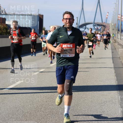 03.10.2025 - Köhlbrandbrückenlauf Strokosch-Dieckow http://msf.ph/oto/9118240 03.10.2025 12:54:25 Position 3 4147 meine-sportfotos.de