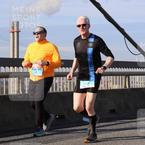 03.10.2025 - Köhlbrandbrückenlauf Strokosch-Dieckow http://msf.ph/oto/9118248 03.10.2025 09:52:21 Position 2 1667, 3468 meine-sportfotos.de