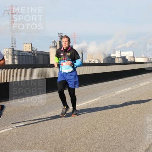 03.10.2025 - Köhlbrandbrückenlauf Lena Gebhardt http://msf.ph/oto/9118261 03.10.2025 09:44:41 Position 2 1248 meine-sportfotos.de