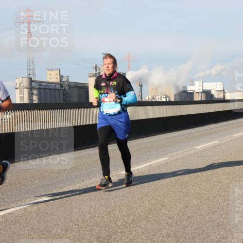 03.10.2025 - Köhlbrandbrückenlauf Lena Gebhardt http://msf.ph/oto/9118274 03.10.2025 09:44:41 Position 2 1248 meine-sportfotos.de