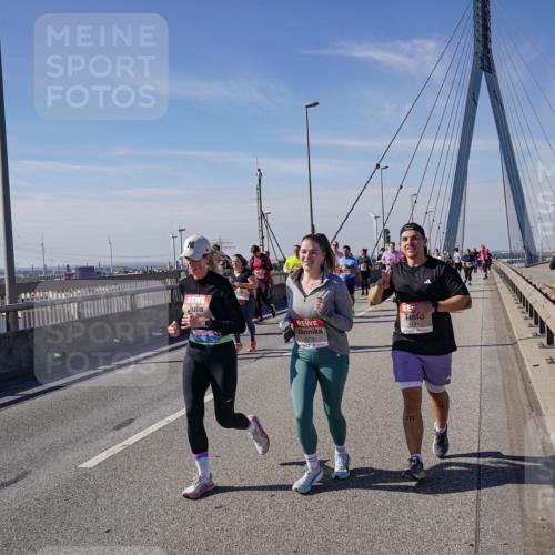 03.10.2025 - Köhlbrandbrückenlauf Michael Burmester http://msf.ph/oto/9118275 03.10.2025 12:59:35 Position 2 4218 meine-sportfotos.de