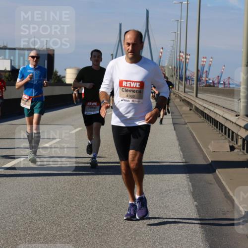 03.10.2025 - Köhlbrandbrückenlauf Strokosch-Dieckow http://msf.ph/oto/9118277 03.10.2025 12:54:32 Position 3 4412, 4386 meine-sportfotos.de