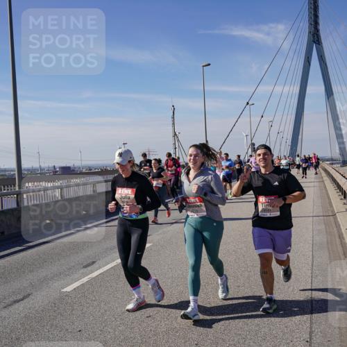 03.10.2025 - Köhlbrandbrückenlauf Michael Burmester http://msf.ph/oto/9118281 03.10.2025 12:59:36 Position 2 4141 meine-sportfotos.de