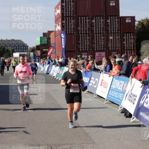 03.10.2025 - Köhlbrandbrückenlauf Jannik Wohlers http://msf.ph/oto/9118286 03.10.2025 13:34:17 Ziel 4674, 5207, 5221, 5593, 6095, 6574 meine-sportfotos.de