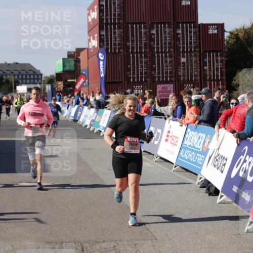 03.10.2025 - Köhlbrandbrückenlauf Jannik Wohlers http://msf.ph/oto/9118311 03.10.2025 13:34:18 Ziel 4674, 5207, 5221, 5437, 5593, 5693, 5695, 6095, 6574 meine-sportfotos.de