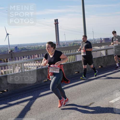 03.10.2025 - Köhlbrandbrückenlauf Michael Burmester http://msf.ph/oto/9118333 03.10.2025 12:59:38 Position 2 5844 meine-sportfotos.de