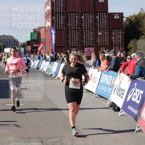 03.10.2025 - Köhlbrandbrückenlauf Jannik Wohlers http://msf.ph/oto/9118343 03.10.2025 13:34:18 Ziel 4674, 5207, 5221, 5437, 5593, 5693, 5695, 6095, 6574 meine-sportfotos.de