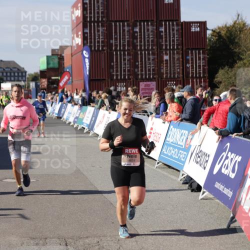 03.10.2025 - Köhlbrandbrückenlauf Jannik Wohlers http://msf.ph/oto/9118349 03.10.2025 13:34:18 Ziel 4674, 5207, 5221, 5437, 5593, 5693, 5695, 6095, 6574 meine-sportfotos.de