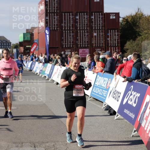 03.10.2025 - Köhlbrandbrückenlauf Jannik Wohlers http://msf.ph/oto/9118357 03.10.2025 13:34:18 Ziel 4674, 5207, 5221, 5437, 5593, 5693, 5695, 6095, 6574 meine-sportfotos.de