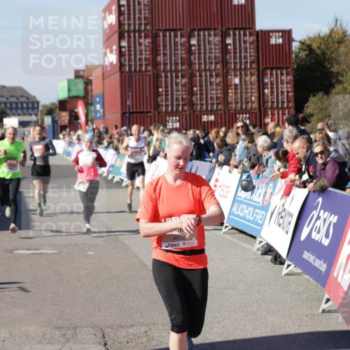 03.10.2025 - Köhlbrandbrückenlauf Jannik Wohlers http://msf.ph/oto/9118367 03.10.2025 13:03:27 Ziel 4208, 4214, 4225, 4252, 4268, 4283, 4300, 4454, 4507, 5063, 5707, 6194, 6207, 6612, 6632 meine-sportfotos.de