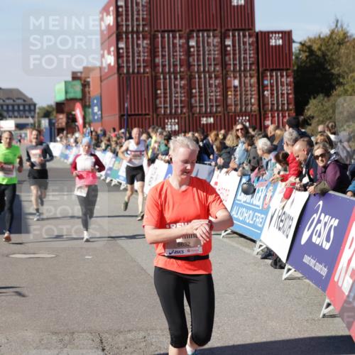 03.10.2025 - Köhlbrandbrückenlauf Jannik Wohlers http://msf.ph/oto/9118371 03.10.2025 13:03:27 Ziel 4208, 4214, 4225, 4252, 4268, 4283, 4300, 4454, 4507, 5063, 5707, 6194, 6207, 6612, 6632 meine-sportfotos.de