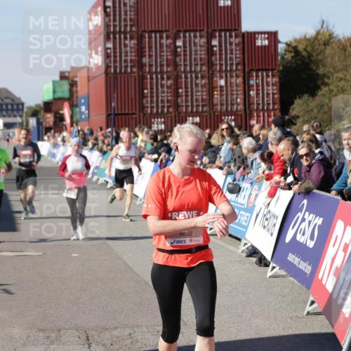 03.10.2025 - Köhlbrandbrückenlauf Jannik Wohlers http://msf.ph/oto/9118379 03.10.2025 13:03:27 Ziel 4208, 4214, 4225, 4252, 4268, 4283, 4300, 4454, 4507, 5063, 5707, 6194, 6207, 6612, 6632 meine-sportfotos.de