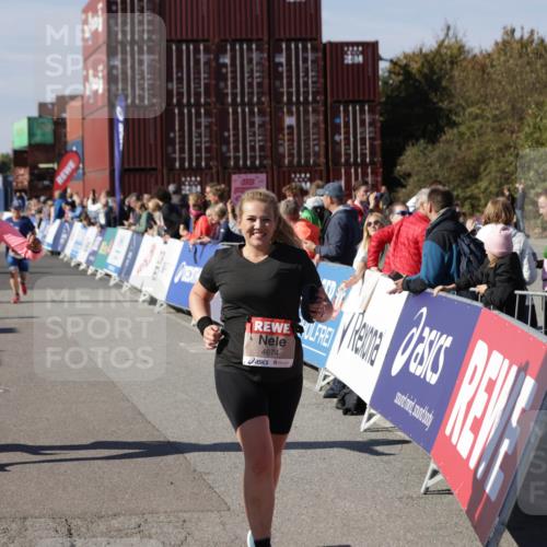 03.10.2025 - Köhlbrandbrückenlauf Jannik Wohlers http://msf.ph/oto/9118381 03.10.2025 13:34:19 Ziel 4674, 5207, 5221, 5437, 5593, 5693, 5695, 6095, 6574 meine-sportfotos.de