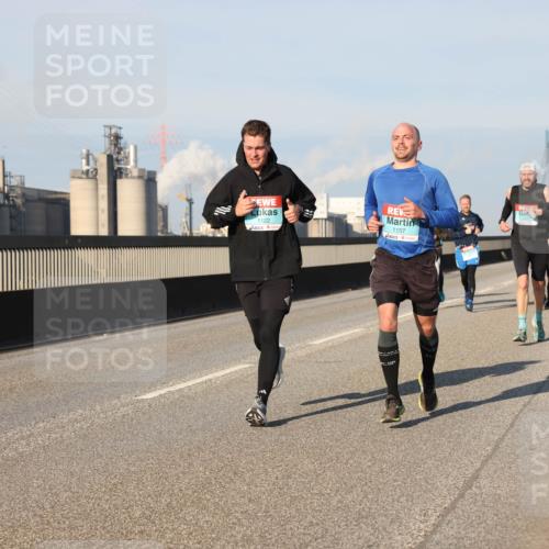 03.10.2025 - Köhlbrandbrückenlauf Lena Gebhardt http://msf.ph/oto/9118395 03.10.2025 09:44:46 Position 2 1122, 1157 meine-sportfotos.de