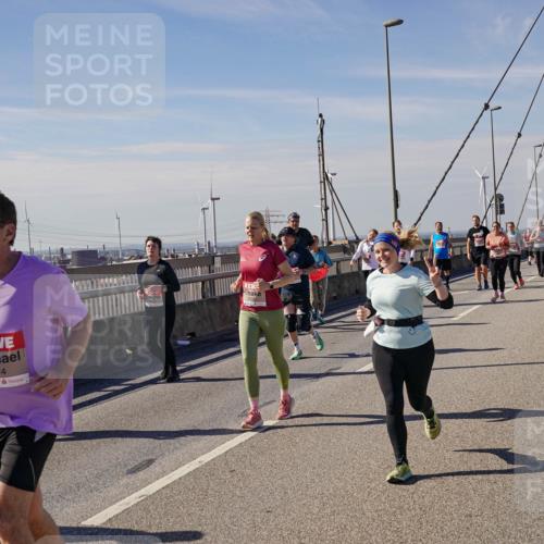 03.10.2025 - Köhlbrandbrückenlauf Michael Burmester http://msf.ph/oto/9118414 03.10.2025 12:59:43 Position 2 5174 meine-sportfotos.de