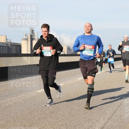 03.10.2025 - Köhlbrandbrückenlauf Lena Gebhardt http://msf.ph/oto/9118417 03.10.2025 09:44:46 Position 2 1122, 1157 meine-sportfotos.de