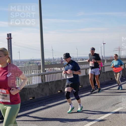 03.10.2025 - Köhlbrandbrückenlauf Michael Burmester http://msf.ph/oto/9118429 03.10.2025 12:59:45 Position 2 5030 meine-sportfotos.de