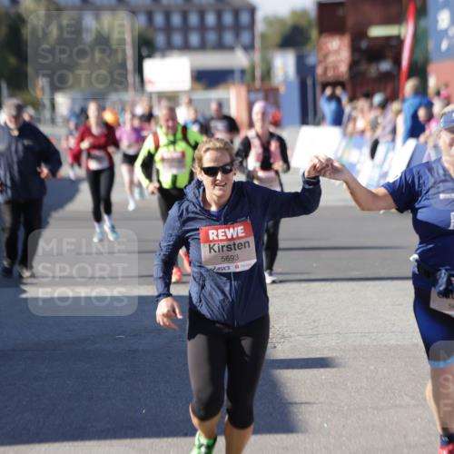 03.10.2025 - Köhlbrandbrückenlauf Jannik Wohlers http://msf.ph/oto/9118460 03.10.2025 13:34:23 Ziel 4674, 5207, 5221, 5437, 5693, 5695, 6574 meine-sportfotos.de