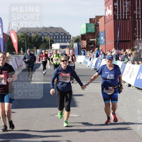 03.10.2025 - Köhlbrandbrückenlauf Jannik Wohlers http://msf.ph/oto/9118493 03.10.2025 13:34:23 Ziel 4674, 5207, 5221, 5437, 5693, 5695, 6574 meine-sportfotos.de