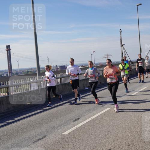 03.10.2025 - Köhlbrandbrückenlauf Michael Burmester http://msf.ph/oto/9118496 03.10.2025 12:59:49 Position 2  meine-sportfotos.de