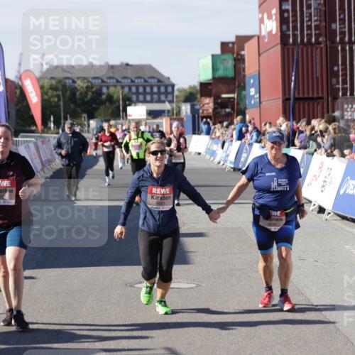 03.10.2025 - Köhlbrandbrückenlauf Jannik Wohlers http://msf.ph/oto/9118498 03.10.2025 13:34:23 Ziel 4674, 5207, 5221, 5437, 5693, 5695, 6574 meine-sportfotos.de