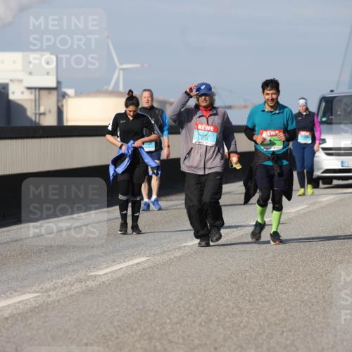 03.10.2025 - Köhlbrandbrückenlauf Lena Gebhardt http://msf.ph/oto/9118512 03.10.2025 10:25:42 Position 2 3774, 3195 meine-sportfotos.de