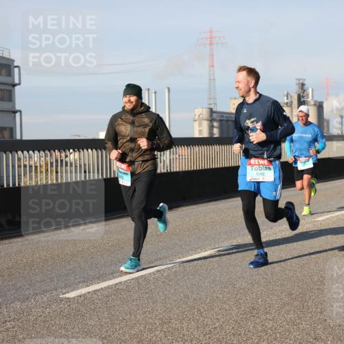 03.10.2025 - Köhlbrandbrückenlauf Lena Gebhardt http://msf.ph/oto/9118528 03.10.2025 09:44:51 Position 2 959, 1262, 1082 meine-sportfotos.de