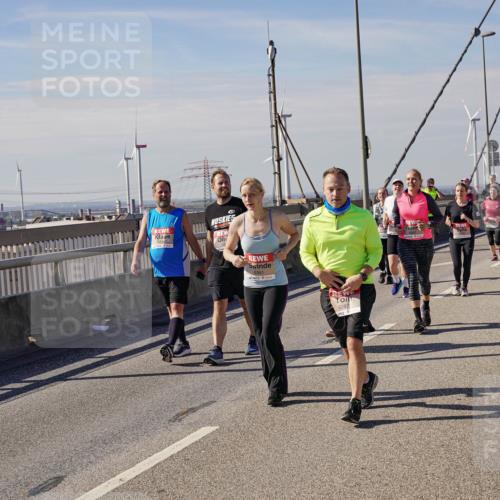 03.10.2025 - Köhlbrandbrückenlauf Michael Burmester http://msf.ph/oto/9118535 03.10.2025 12:59:52 Position 2 6287 meine-sportfotos.de
