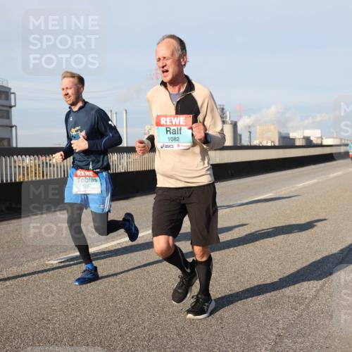03.10.2025 - Köhlbrandbrückenlauf Lena Gebhardt http://msf.ph/oto/9118542 03.10.2025 09:44:52 Position 2 1262, 1082 meine-sportfotos.de