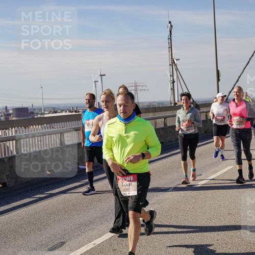 03.10.2025 - Köhlbrandbrückenlauf Michael Burmester http://msf.ph/oto/9118559 03.10.2025 12:59:53 Position 2 6287 meine-sportfotos.de