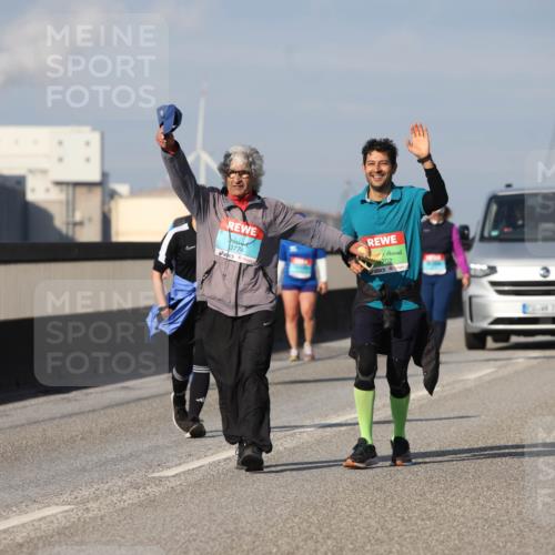03.10.2025 - Köhlbrandbrückenlauf Lena Gebhardt http://msf.ph/oto/9118567 03.10.2025 10:25:45 Position 2 3774, 702 meine-sportfotos.de