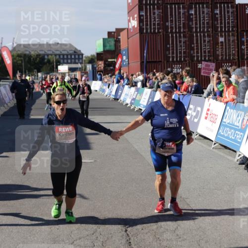 03.10.2025 - Köhlbrandbrückenlauf Jannik Wohlers http://msf.ph/oto/9118573 03.10.2025 13:34:25 Ziel 4674, 4702, 4754, 5207, 5221, 5437, 5693, 5695 meine-sportfotos.de