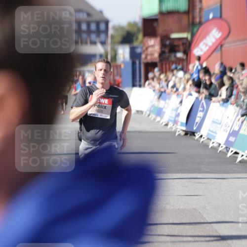 03.10.2025 - Köhlbrandbrückenlauf Jannik Wohlers http://msf.ph/oto/9118574 03.10.2025 13:03:37 Ziel 4063, 4214, 4252, 4274, 4300, 4422, 4454, 4507, 5639, 5707, 5799, 6025, 6194, 6207 meine-sportfotos.de