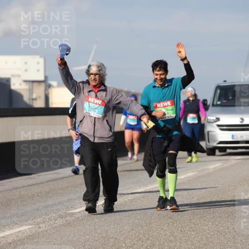 03.10.2025 - Köhlbrandbrückenlauf Lena Gebhardt http://msf.ph/oto/9118576 03.10.2025 10:25:45 Position 2 3774, 12 meine-sportfotos.de