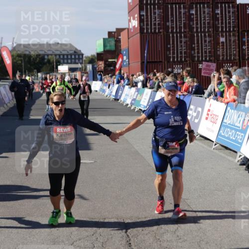 03.10.2025 - Köhlbrandbrückenlauf Jannik Wohlers http://msf.ph/oto/9118578 03.10.2025 13:34:25 Ziel 4674, 4702, 4754, 5207, 5221, 5437, 5693, 5695 meine-sportfotos.de